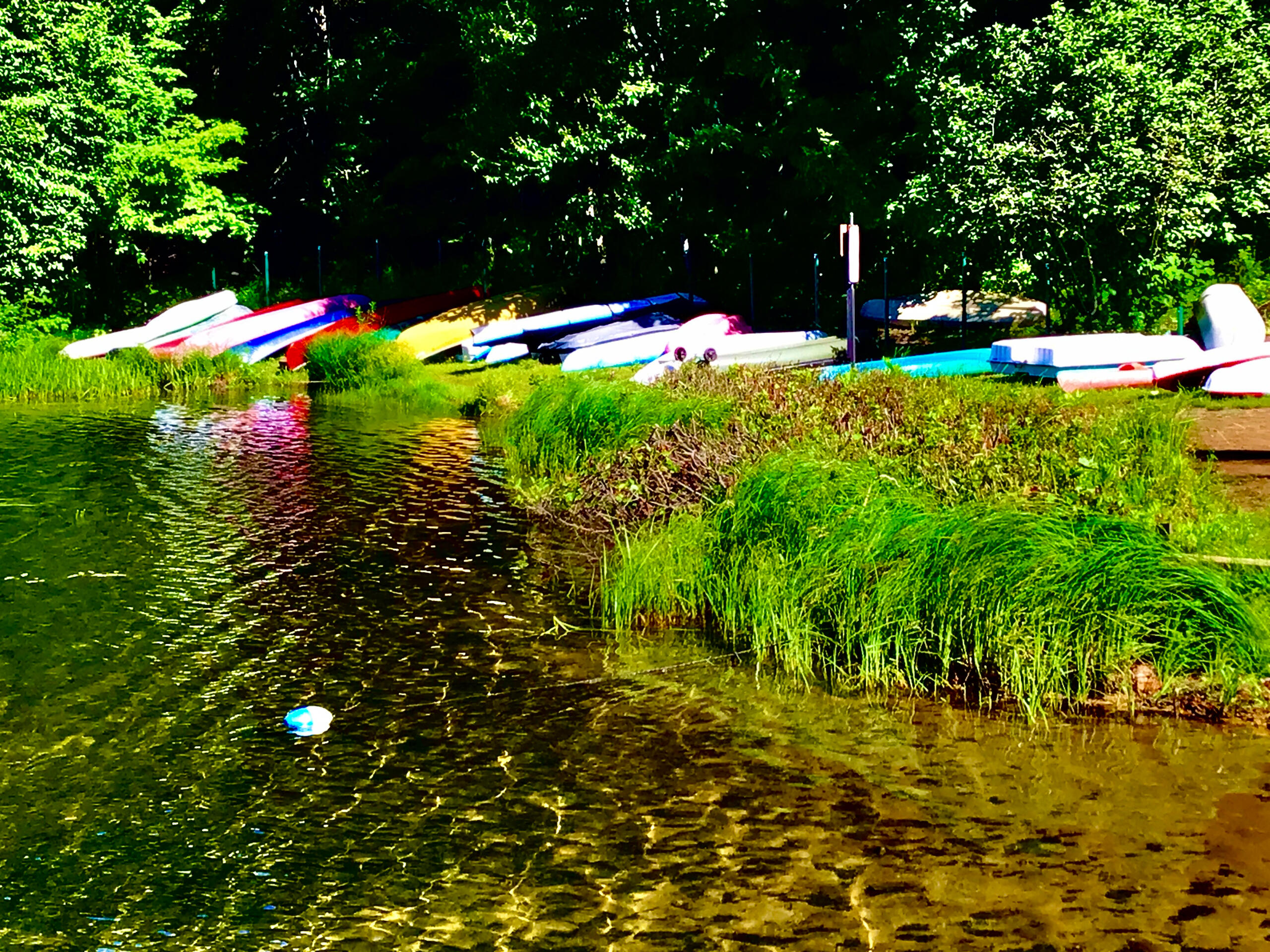 Access to private sandy beach at Lac Équerre